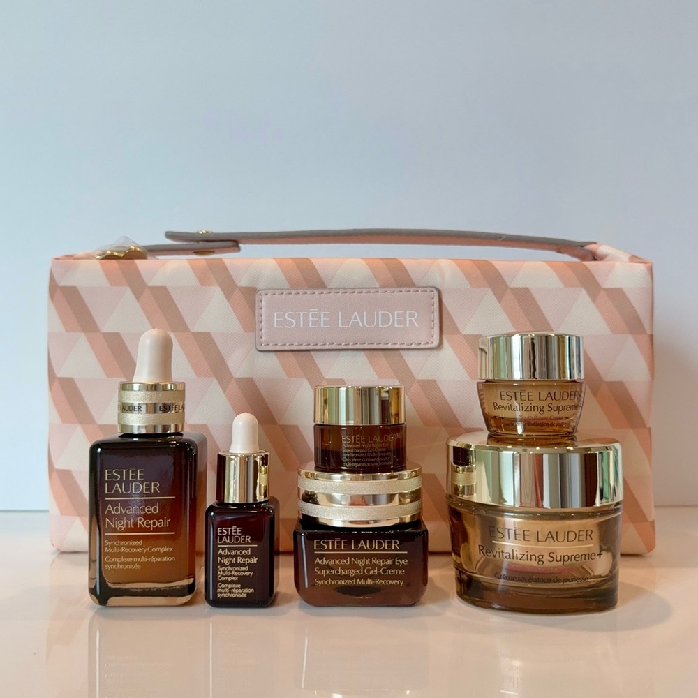 7-Pc Estée Lauder Skincare Set (3 FULL Size Items) With Cosmetic Travel Case,NEW